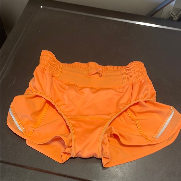 lululemon athletica Women's 2.5” Hotty Hot Orange Shorts - Picture 5 of 6